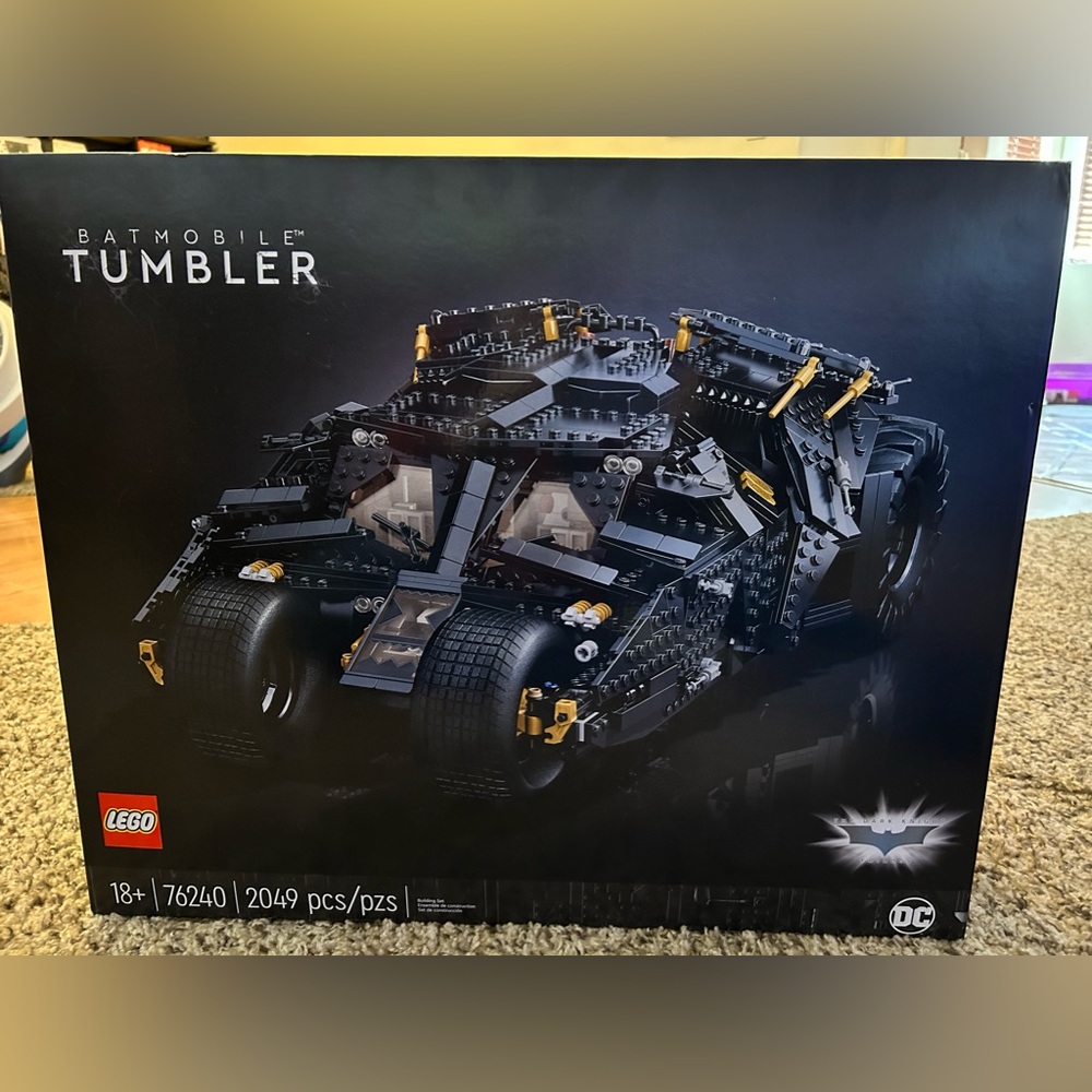 LEGO Batmobile Tumbler (Set 76240)